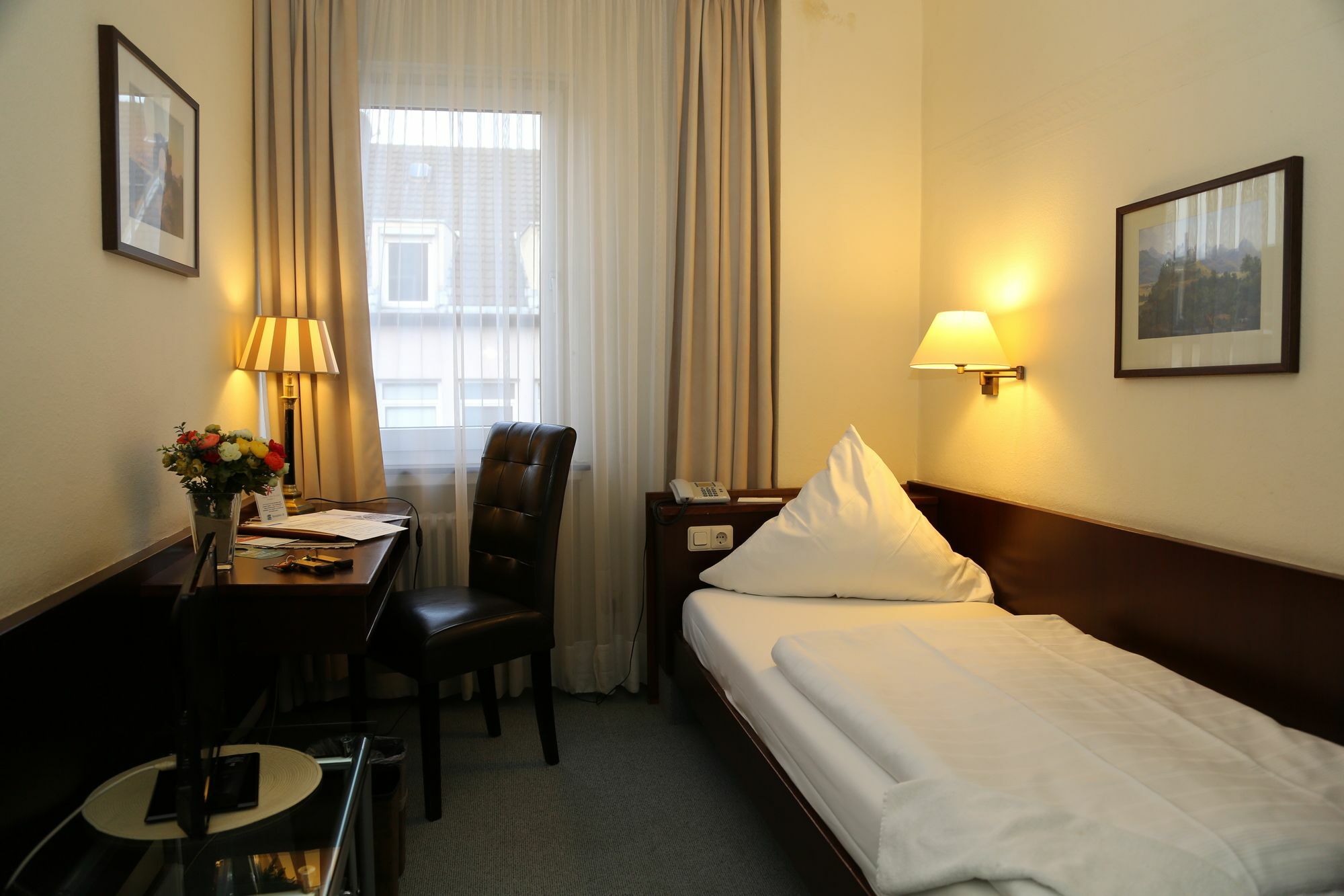 Hotel Löhndorf Bonn Exteriör bild
